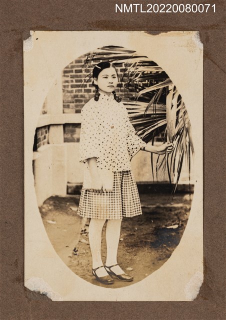 主要名稱：李耐獨照/其他-相簿名稱：龍瑛宗相片集1圖檔，第1張，共1張