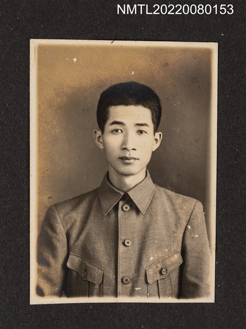 主要名稱：青年獨照/其他-相簿名稱：龍瑛宗相片集2圖檔，第1張，共1張