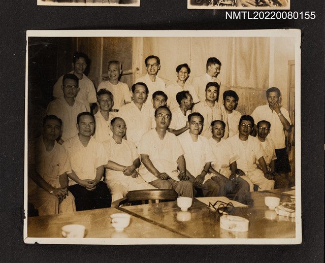主要名稱：1954年臺灣省文獻委員會合照/其他-相簿名稱：龍瑛宗相片集2圖檔，第1張，共1張