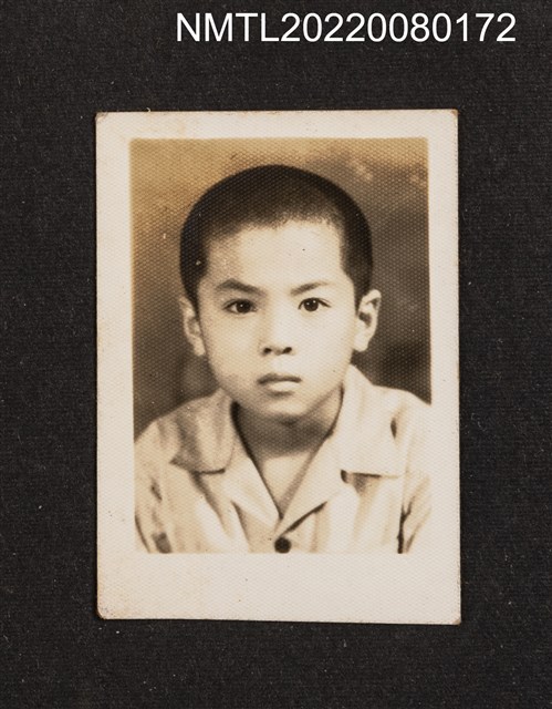 主要名稱：男童獨照/其他-相簿名稱：龍瑛宗相片集2圖檔，第1張，共1張