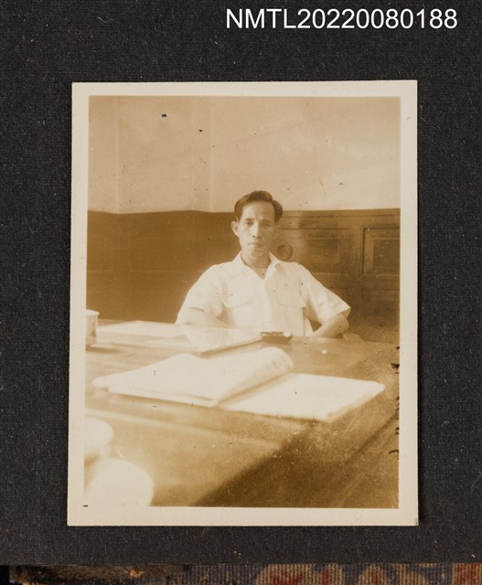 主要名稱：龍瑛宗（中年）獨照/其他-相簿名稱：龍瑛宗相片集2圖檔，第1張，共1張