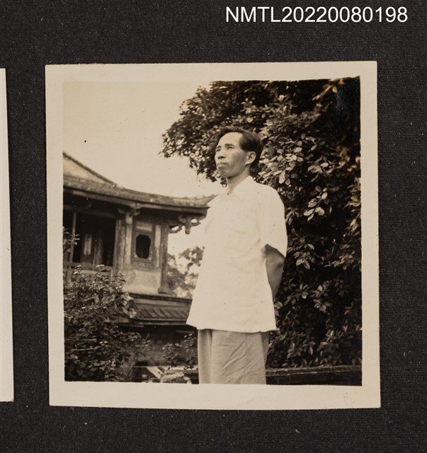 主要名稱：龍瑛宗獨照/其他-相簿名稱：龍瑛宗相片集2圖檔，第1張，共1張