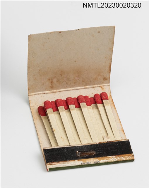 主要名稱：NEW ASIA HOTEL 台北新亞大飯店、TAINAN Hwa Chow GRAND HOTEL 台南華洲大飯店紙夾火柴盒圖檔，第4張，共4張