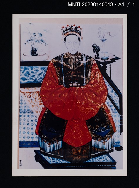 主要名稱：彩繪賴陳勸坐姿官服照（翻拍照）圖檔，第3張，共3張