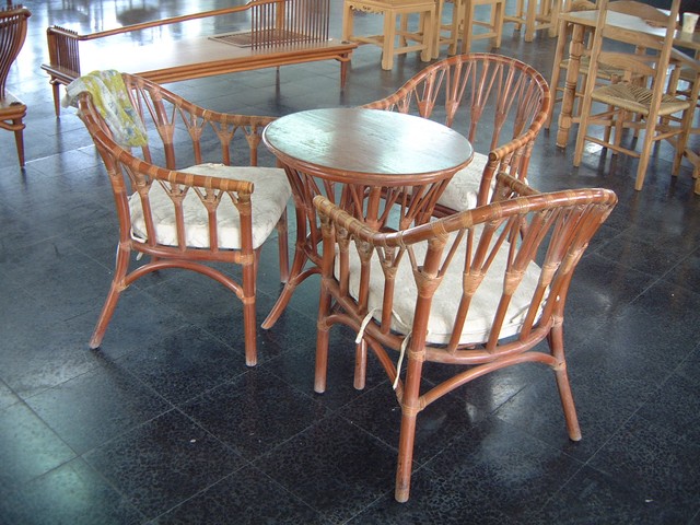 籐製桌椅組-藤圓桌、籐椅