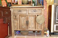 藏品(桌櫃)的圖片