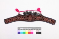 藏品(黑絨地盤金繡團壽紋短圈)的圖片