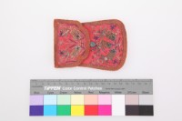 藏品(粉紅地盤金魚紋單面方形荷包)的圖片