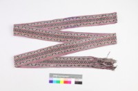 藏品(黑紅麻織幾何紋腰帶)的圖片