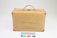 藏品(竹編方形手提行李箱)的圖片