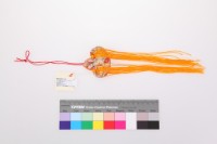 藏品(白底紅金織紋元寶香包)的圖片