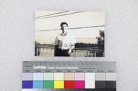 藏品(簡政珍大一個人照)的圖片