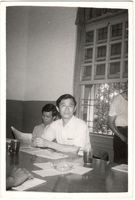 藏品(陳千武-在文英館(辦公室))的圖片