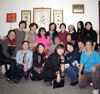 藏品(楊念慈-2015年與曉明女中學生)的圖片