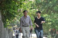 藏品(2013年10月在英德非馬與範耀英在南山)的圖片