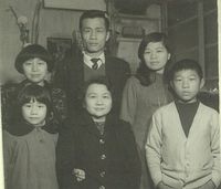 藏品(廖輝英-兄弟妹與母親)的圖片