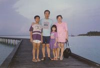 藏品(廖輝英-全家在馬爾地夫)的圖片