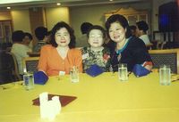 藏品(廖輝英-姐妹與母親)的圖片