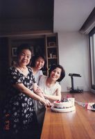 藏品(廖玉蕙-2000年母親節與母親合照)的圖片