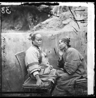 藏品(閒聊的婦人)的圖片