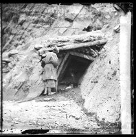 藏品(礦坑)的圖片