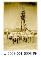 藏品(臺南州立臺南專修工業學校學生合照於電工實習課電線桿下)的圖片