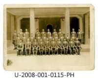 藏品(臺南州立臺南專修工業學校學生合照於臺南高等工業學校講堂前)的圖片