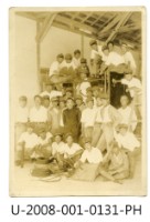 藏品(臺南州立臺南專修工業學校學生於實驗室與老師合照)的圖片