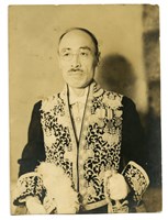 藏品(若槻道隆校長著敕任文官大禮服照片)的圖片