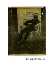 藏品(曾欽錫家族成員獨照「玻璃乾版底片」)的圖片