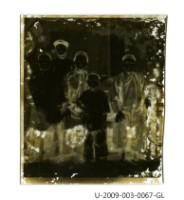 藏品(曾欽錫家族成員合照「玻璃乾版底片」)的圖片