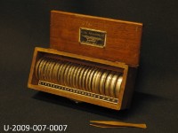 藏品(吸收材料)的圖片