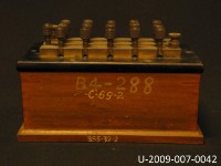 藏品(電阻箱)的圖片