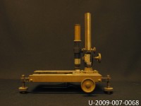 藏品(複式顯微鏡)的圖片