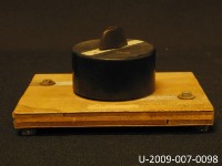 藏品(電路開關)的圖片