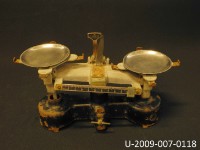 藏品(等臂天平)的圖片