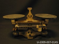 藏品(等臂天平)的圖片