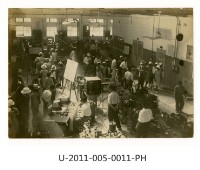 藏品(《台南高工開校十周年記念祭寫真帖》機械實習工場開放參觀)的圖片