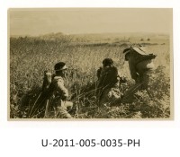 藏品(《台南高工開校十周年記念祭寫真帖》學生軍事演習照)的圖片