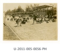 藏品(《台南高工開校十周年記念祭寫真帖》抽籤競走)的圖片