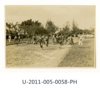 藏品(《台南高工開校十周年記念祭寫真帖》牽引競走)的圖片