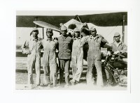 藏品(臺南高等工業學校學生與滑翔機合影)的圖片