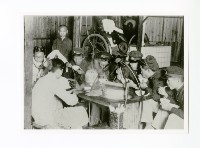 藏品(臺南高等工業學校學生吃米糕)的圖片