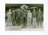 藏品(滑翔機社教師與學生合影)的圖片