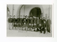 藏品(臺南高等工業學校機械科學生於機械工學科館前合影)的圖片