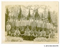 藏品(學生於戶外著制服合照)的圖片