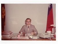 藏品(〈夏漢民校長辦公照〉照片)的圖片