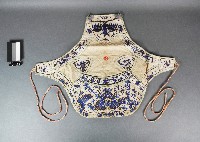藏品(白布龍鳳紋肚兜)的圖片
