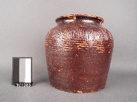 藏品(赤釉缸)的圖片