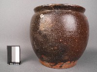 藏品(褐釉缸)的圖片